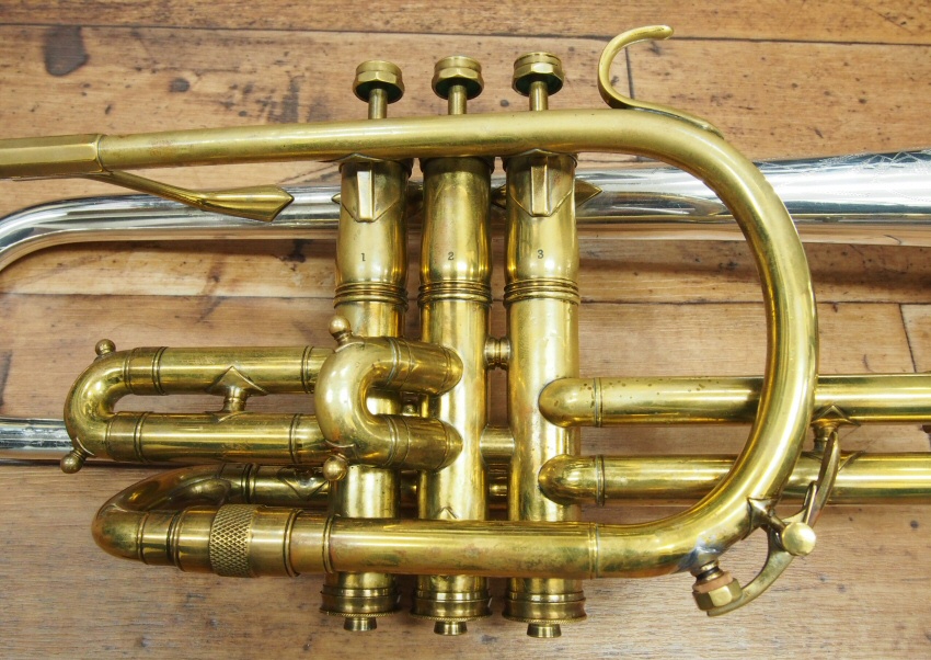 H.N.WHITE KING(キング) Silvertone(シルバートーン) コルネット H.N.WHITE KING(キング) Silvertone(シルバートーン) コルネット